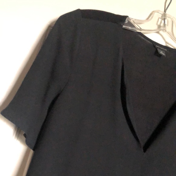 Beautiful light weight top - Picture 3 of 4